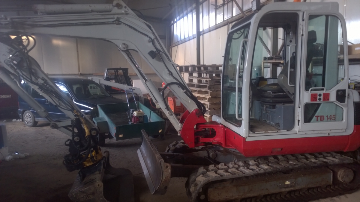 Mini ekskavatorių nuoma        