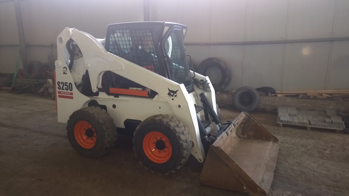 Bobcat mini krautuvų nuoma        